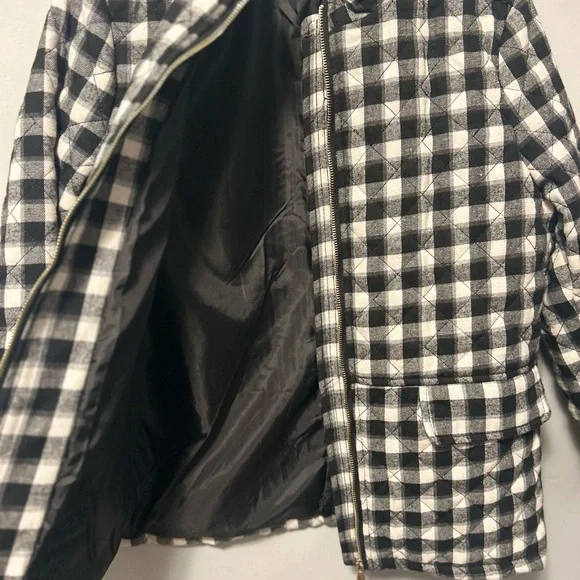 Brand New b.Boutique Quilted Buffalo Plaid Jacket - Size M
New with tag. NWT - Picture 5 of 10